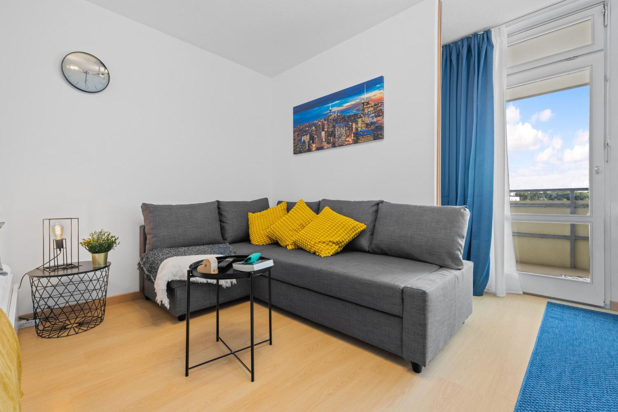 Neusass Sonniges City-Apartment Mit Suedbalkon Und Parklatz מראה חיצוני תמונה
