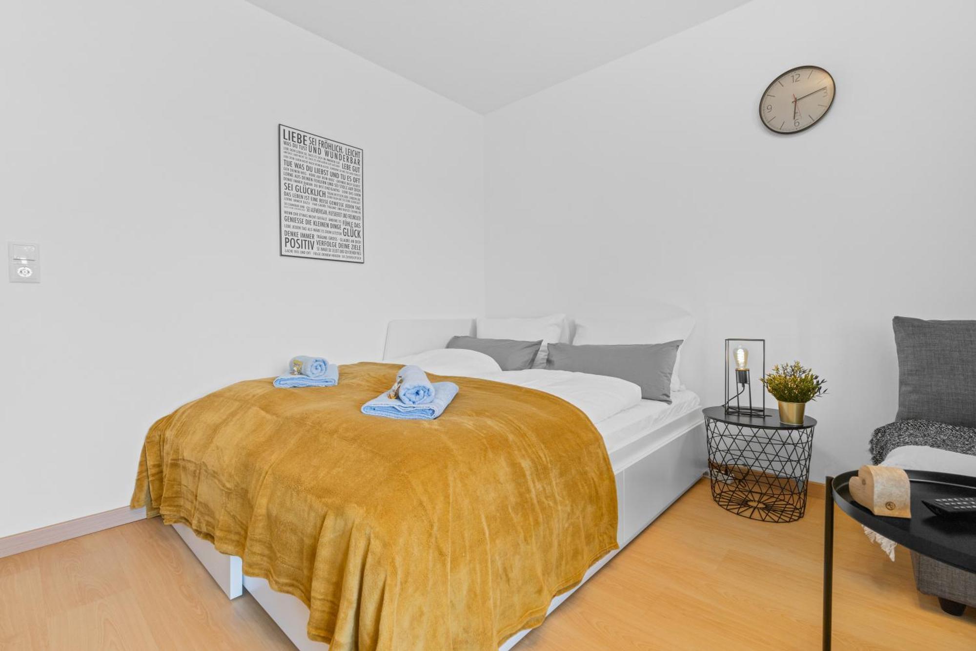 Neusass Sonniges City-Apartment Mit Suedbalkon Und Parklatz מראה חיצוני תמונה