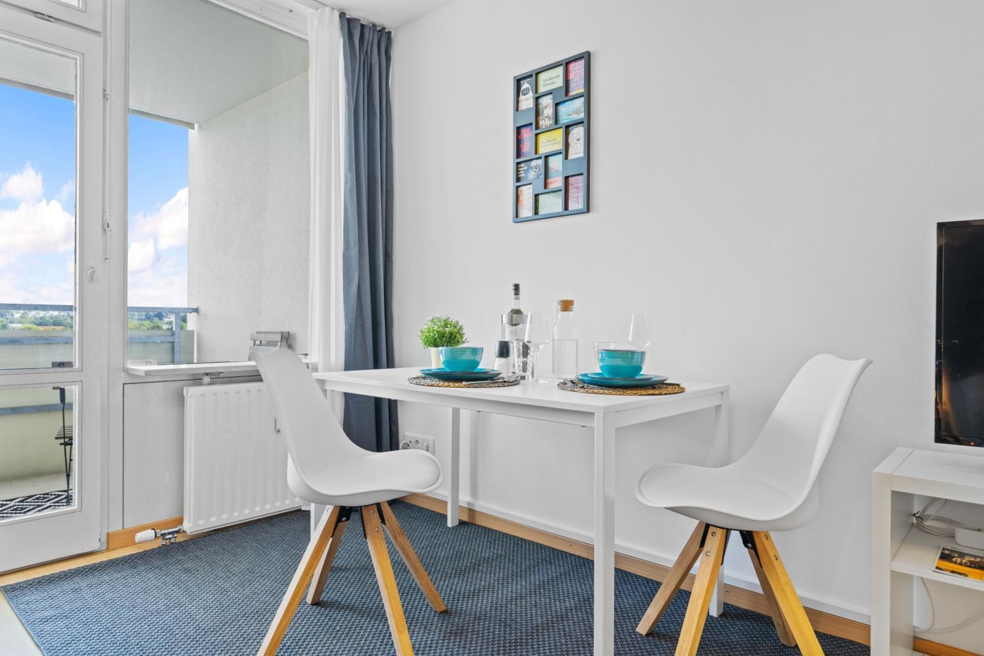 Neusass Sonniges City-Apartment Mit Suedbalkon Und Parklatz מראה חיצוני תמונה