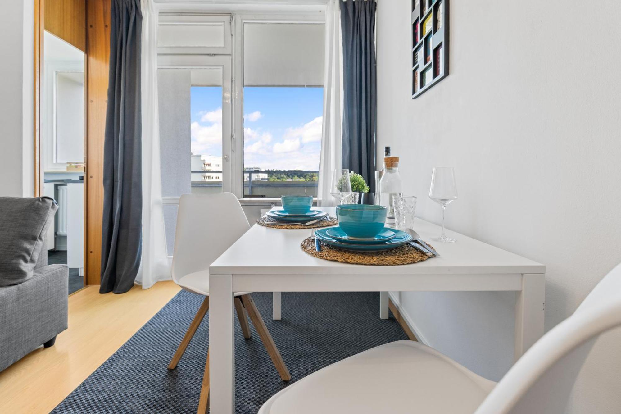 Neusass Sonniges City-Apartment Mit Suedbalkon Und Parklatz מראה חיצוני תמונה